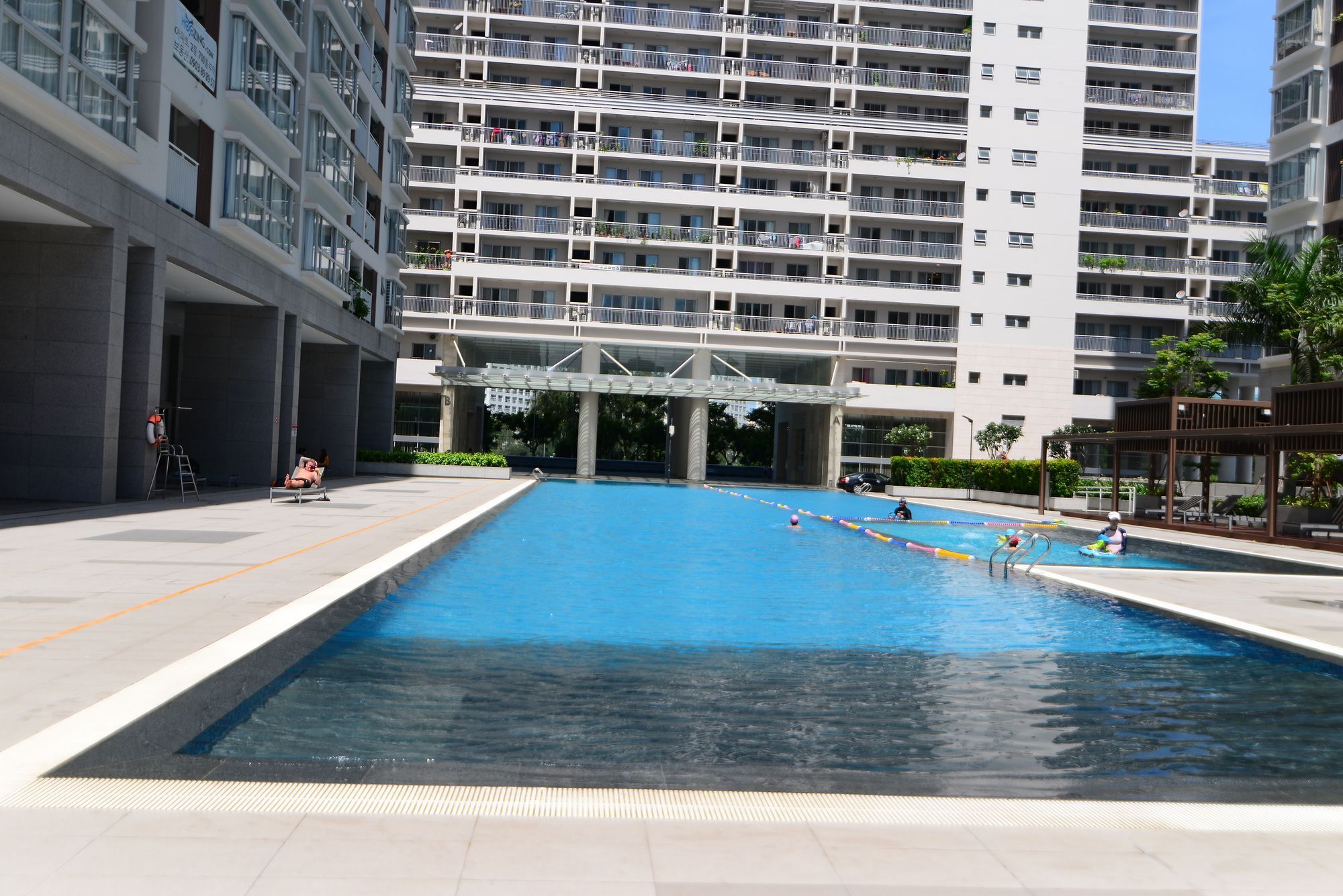 Scenic Valley Apartment 4 Bedroom - Sabina Hcm Ho Si Minh-város Kültér fotó